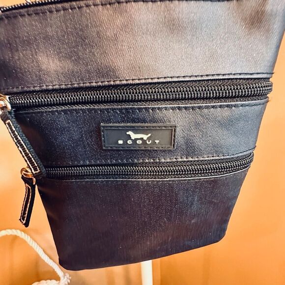 Scout Crossbody Handbag - Picture 1 of 12